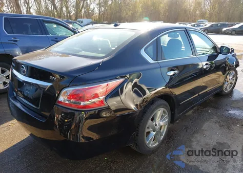 2015 Nissan Altima 2.5 Sv z USA, uszkodzony, nr VIN 1N4AL3AP9FC134849